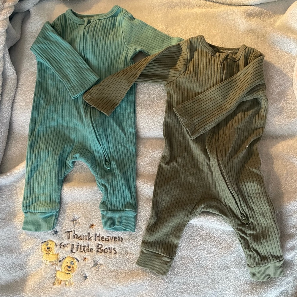 Cloud Island 0-3 m onesie set washed, never worn- turquoise, olive